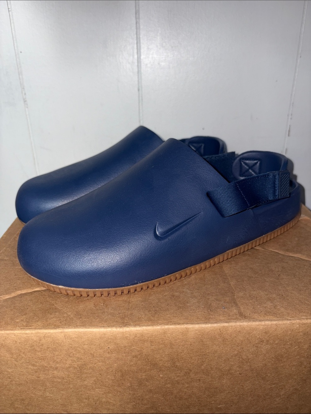 Nike Mens Navy Blue Slip-On Clogs with Gum Sole size 11
